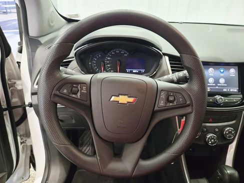 Certified 2020 Chevrolet Trax LS w/ Tint and Cruise Package image 15