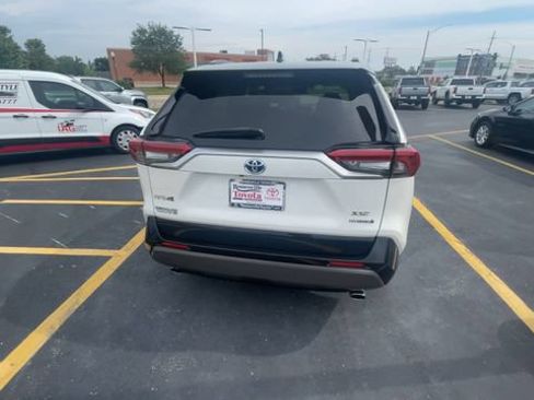 Used 2019 Toyota RAV4 XSE w/ Carpet Mat Package AWD/4WD image 9