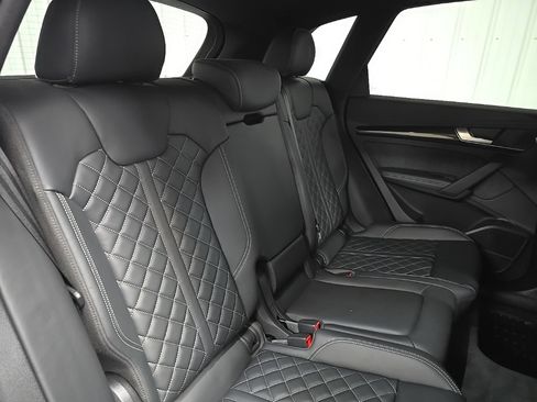 Used 2023 Audi SQ5 Premium Plus w/ Premium Plus Package image 17