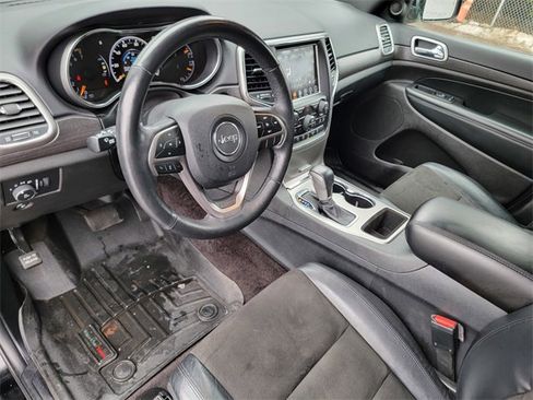 Certified 2018 Jeep Grand Cherokee Altitude image 19