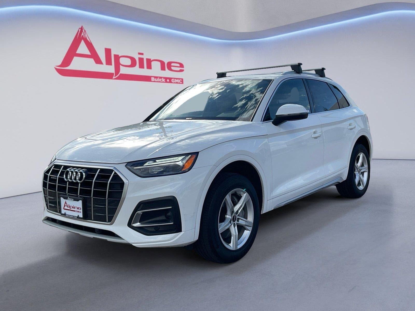 Used 2023 Audi Q5 2.0T Premium w/ Convenience Package AWD/4WD image 1