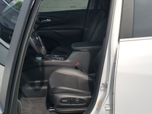 Used 2021 Chevrolet Equinox LT FWD image 11