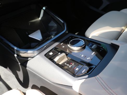 Certified 2025 BMW X3 xDrive30i w/ Premium Package image 24