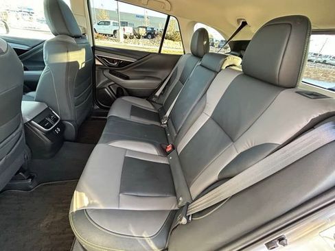Used 2025 Subaru Outback Onyx Edition image 24