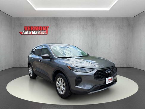 Used 2025 Ford Escape Active AWD/4WD image 1