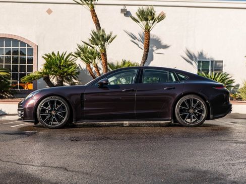 Used 2021 Porsche Panamera image 5