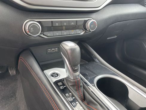 Used 2025 Nissan Altima 2.5 SR image 40