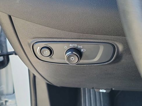 Certified 2024 Chevrolet Equinox LS w/ Driver Confidence II Package image 18