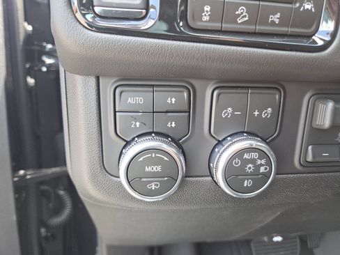 New 2026 GMC Yukon Denali w/ Denali Reserve Package AWD/4WD image 7