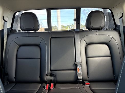 Used 2018 Chevrolet Colorado ZR2 image 7