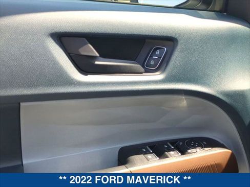 Certified 2022 Ford Maverick Lariat w/ Lariat Luxury Package FWD image 11
