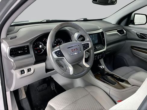 Used 2017 GMC Acadia SLE FWD image 17