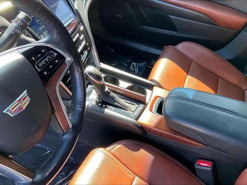 Used 2019 Cadillac XTS Luxury image 17