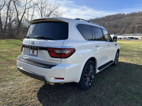 Used 2022 Nissan Armada Platinum w/ Captain's Chairs Package image 28