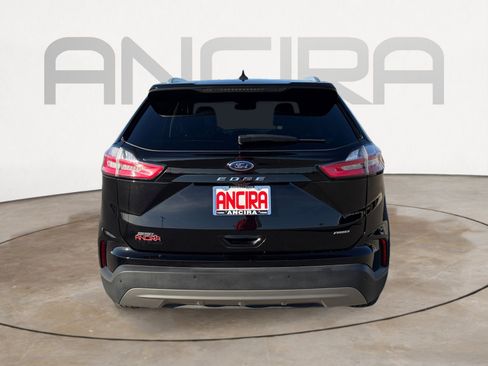 Used 2024 Ford Edge SEL w/ Convenience Package image 9