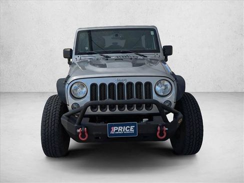Used 2015 Jeep Wrangler Unlimited Rubicon AWD/4WD image 2
