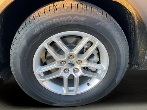 New 2026 Ford Explorer Active AWD/4WD image 15