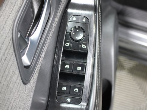 Used 2021 Nissan Rogue SV AWD/4WD image 7