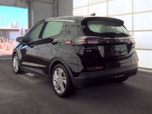 Used 2023 Chevrolet Bolt LT w/ Driver Confidence Package FWD image 4
