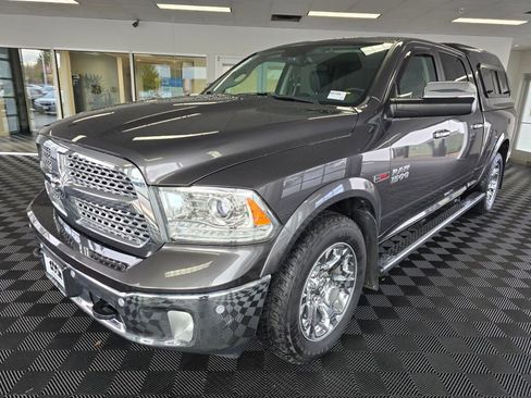 Used 2018 RAM 1500 Laramie w/ Convenience Group image 8