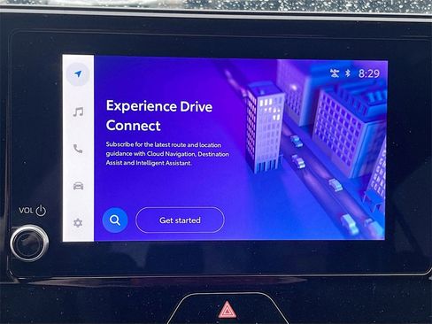 Used 2024 Toyota Venza LE image 13