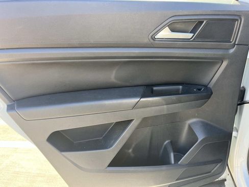 Used 2020 Volkswagen Atlas Cross Sport SE FWD image 20