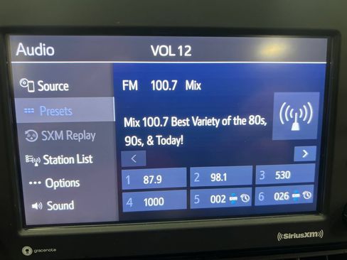 Used 2022 Toyota RAV4 SE w/ Convenience Package AWD/4WD image 21
