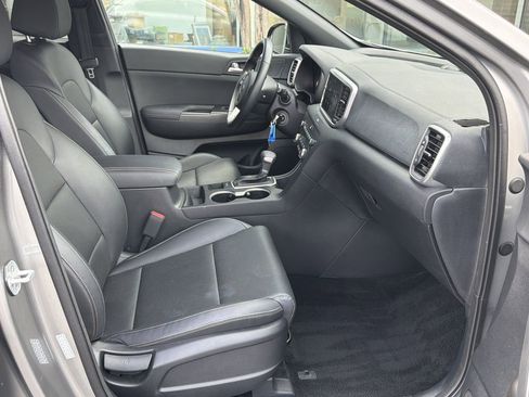Used 2021 Kia Sportage S image 12