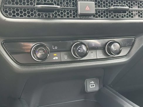 Certified 2023 Honda HR-V LX image 25