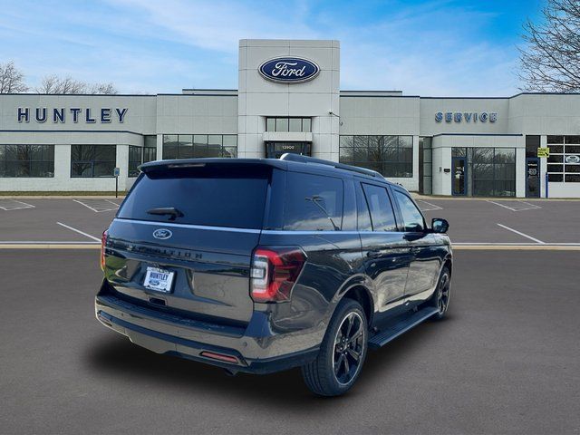Certified 2022 Ford Expedition Limited AWD/4WD image 5