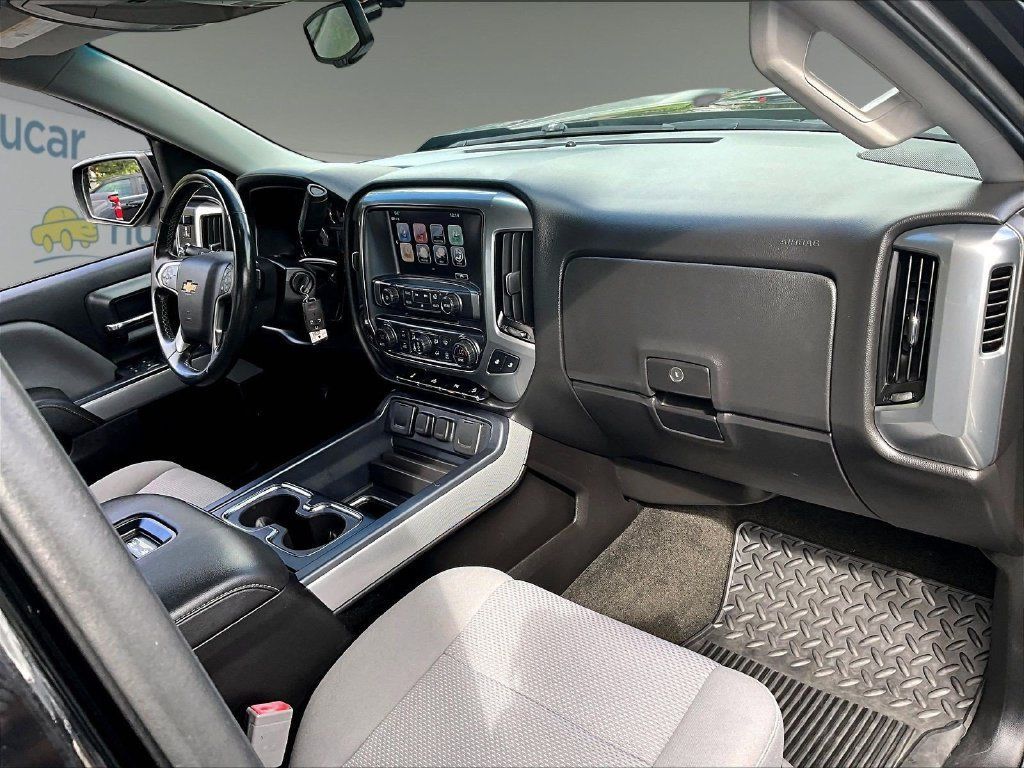 Used 2017 Chevrolet Silverado 1500 LT w/ Midnight Edition AWD/4WD image 21