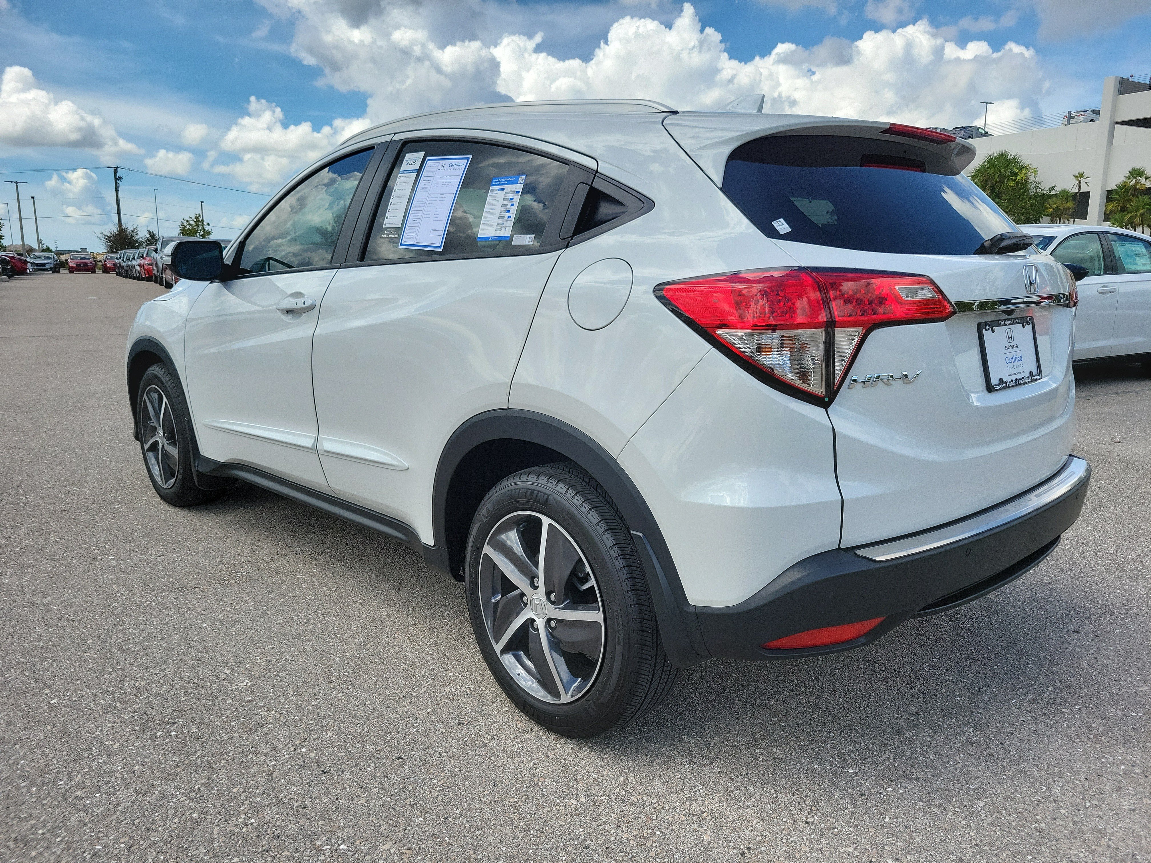 Certified 2021 Honda HR-V EX-L image 4