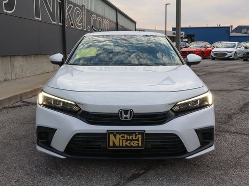 Used 2022 Honda Civic LX image 2