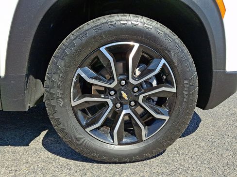 Certified 2023 Chevrolet TrailBlazer ACTIV AWD/4WD image 9