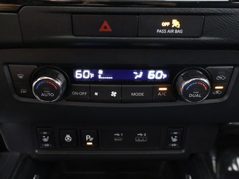 Used 2022 Nissan Frontier PRO-4X w/ Pro-4X Premium Package AWD/4WD image 51