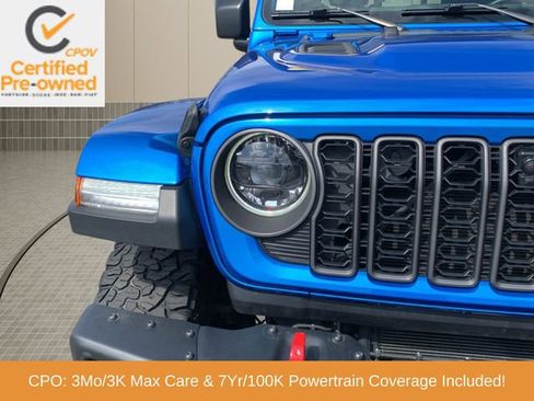 Certified 2024 Jeep Gladiator Rubicon AWD/4WD image 11