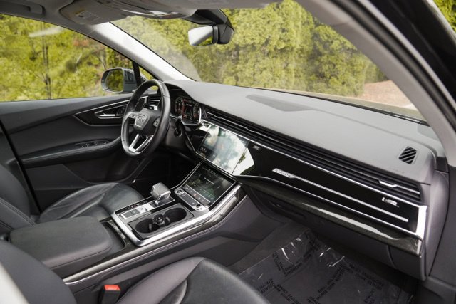 Used 2022 Audi Q7 3.0T Premium Plus w/ Premium Plus Package AWD/4WD image 18