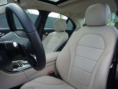 Used 2021 Mercedes-Benz C 300 Sedan image 15