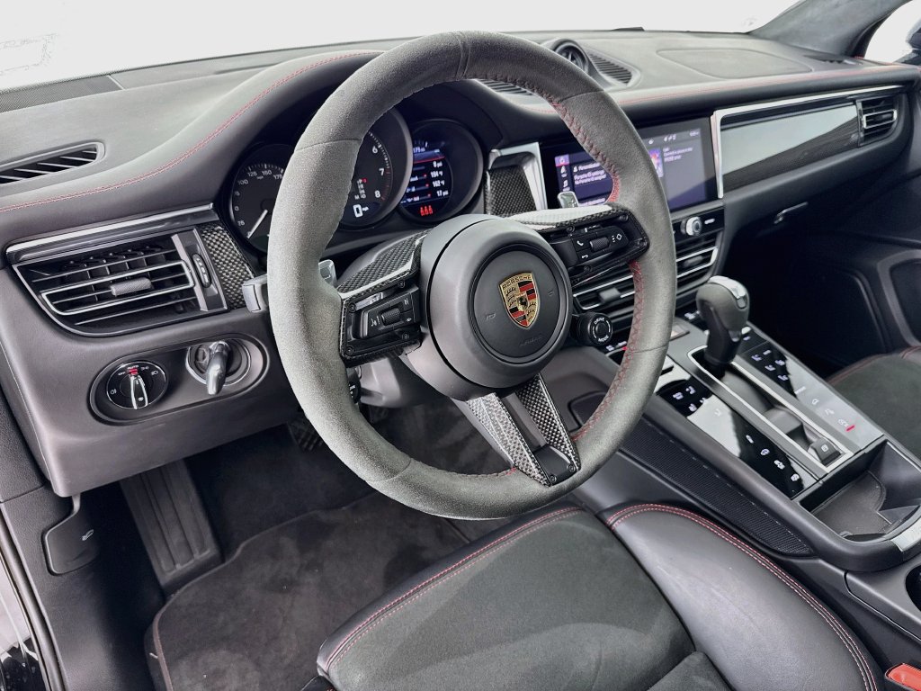 Certified 2024 Porsche Macan GTS AWD/4WD image 4