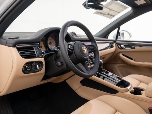 New 2026 Porsche Macan S image 4