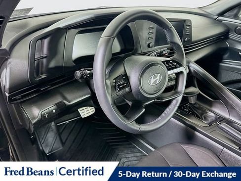 Certified 2025 Hyundai Elantra Sport image 11