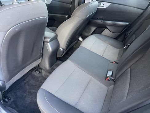 Used 2022 Kia Forte LXS FWD image 15