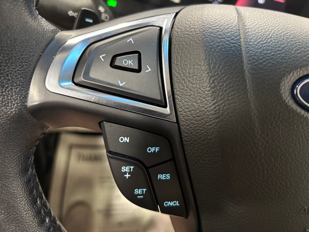 Used 2018 Ford Edge Titanium w/ Equipment Group 301A AWD/4WD image 19