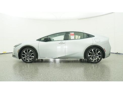 New 2026 Toyota Prius Plug-In Hybrid image 19