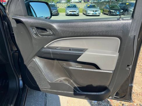 Used 2020 Chevrolet Colorado W/T RWD image 24