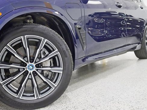Used 2025 BMW X5 xDrive50e w/ M Sport Package image 5