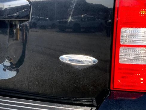 Used 2012 Jeep Patriot Latitude FWD image 26