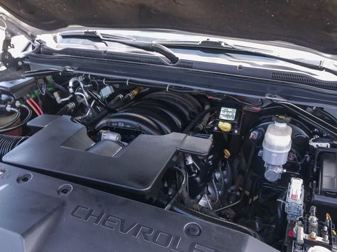 Used 2019 Chevrolet Tahoe 4WD w/ Enhanced Driver Alert Package image 25