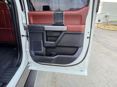 Used 2022 Ford F350 Platinum image 32