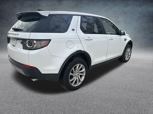 Used 2018 Land Rover Discovery Sport HSE image 3